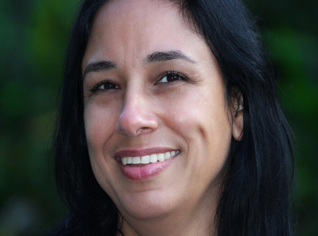 mujer memes de viernes